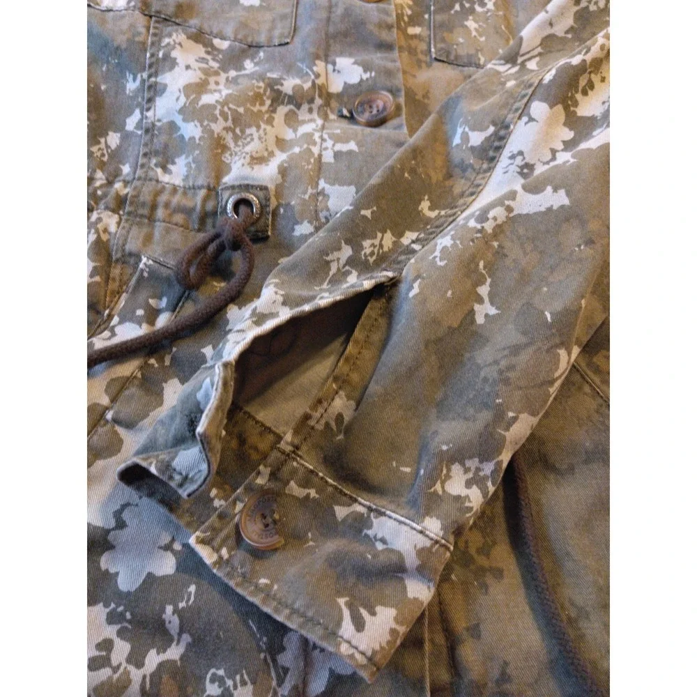 Aeropostale Women's Lightweight Camo Jacket Size M Gorpcore Camping Utility